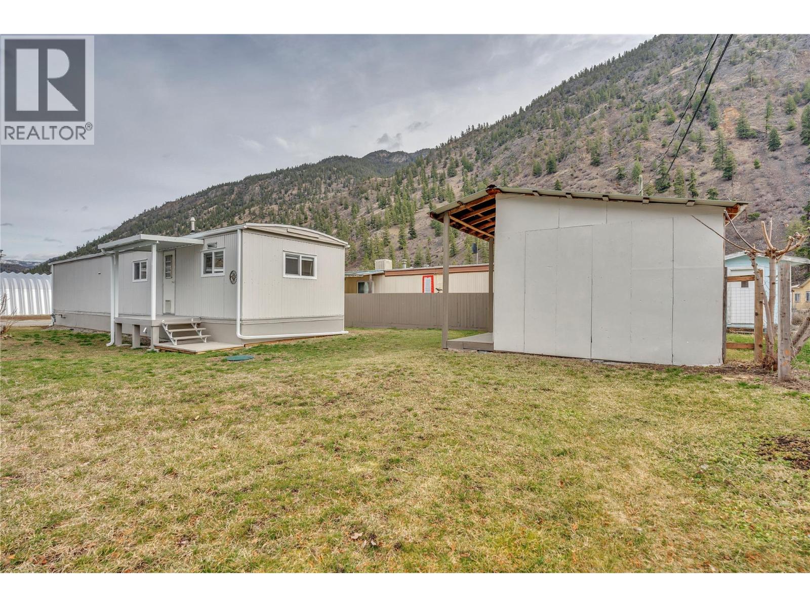2657 1st Street, Olalla, British Columbia  V0X 1N6 - Photo 2 - 10379799
