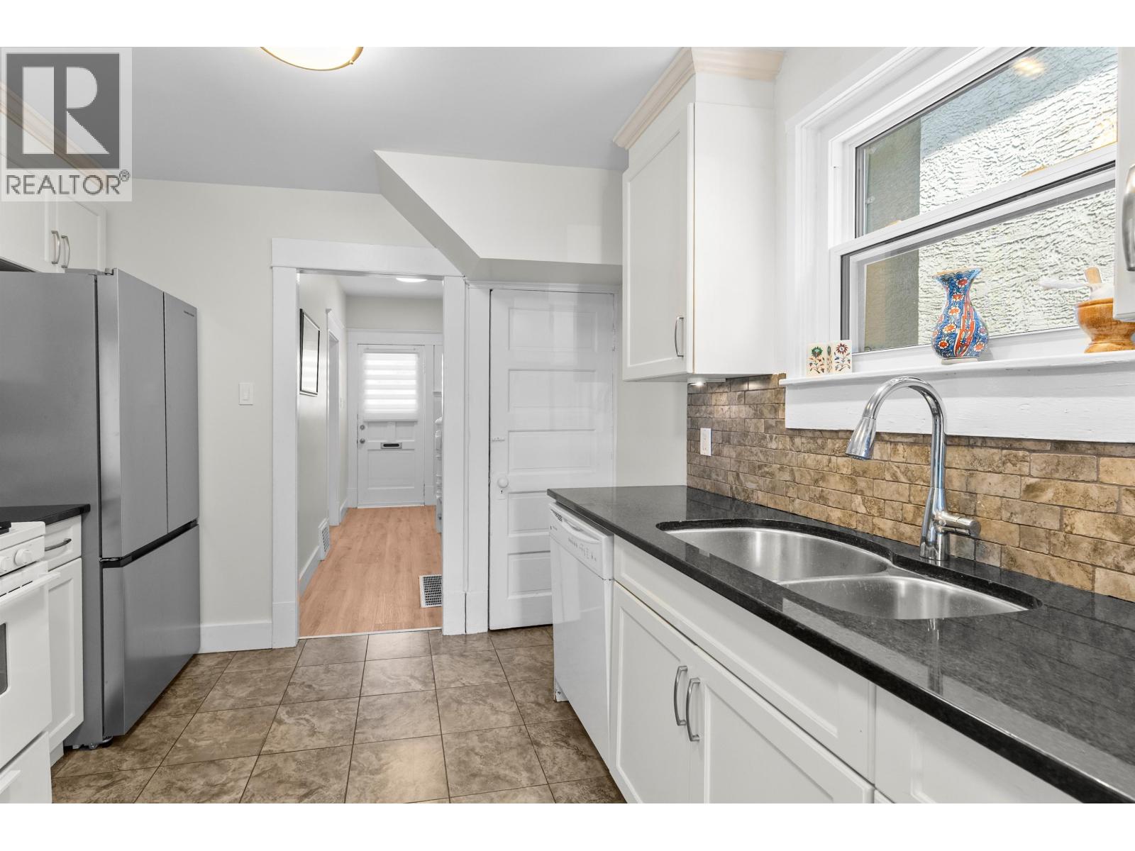 178 E King Edward Avenue, Vancouver, British Columbia  V5V 2C1 - Photo 11 - R3126123