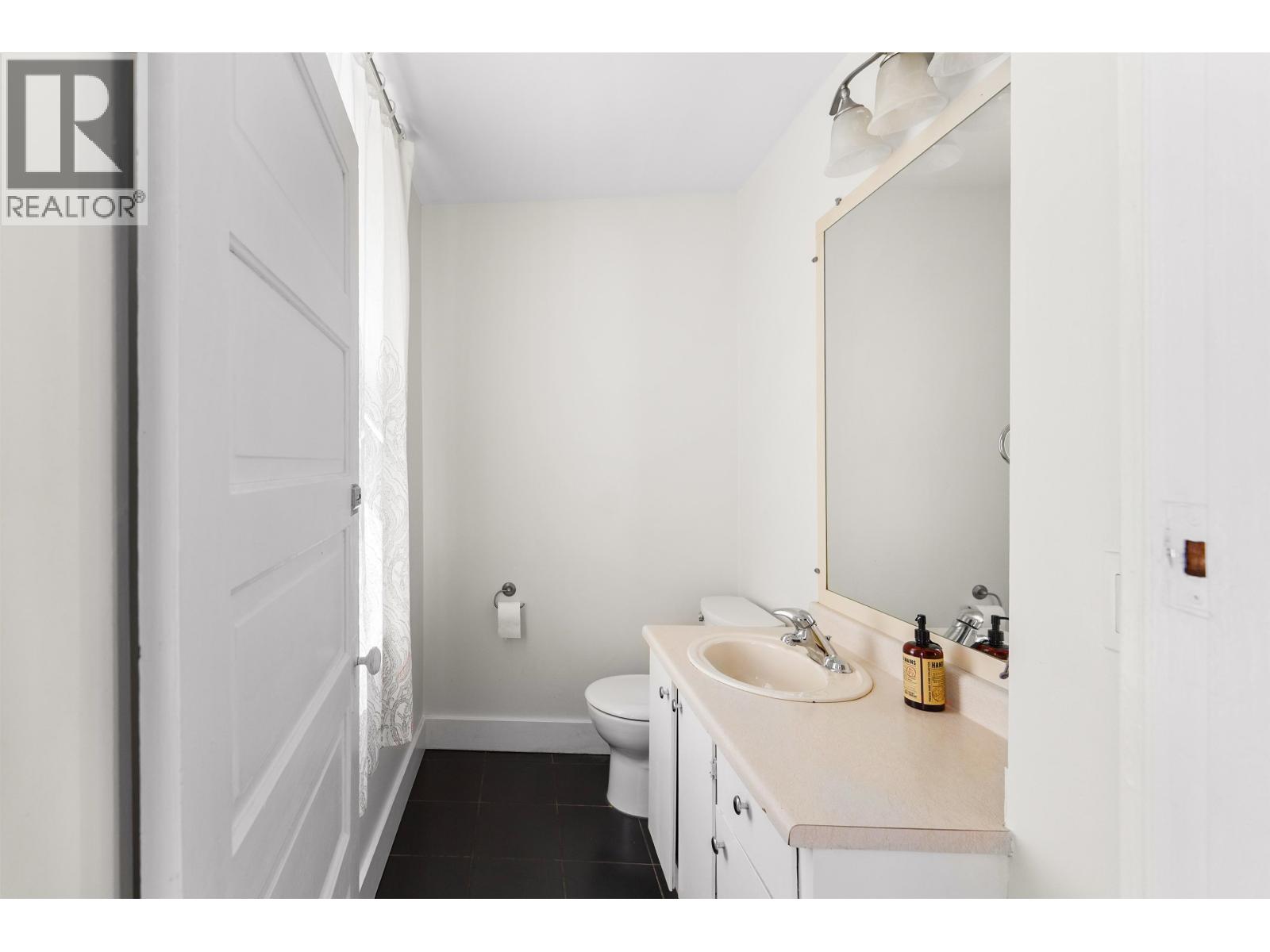 178 E King Edward Avenue, Vancouver, British Columbia  V5V 2C1 - Photo 12 - R3126123