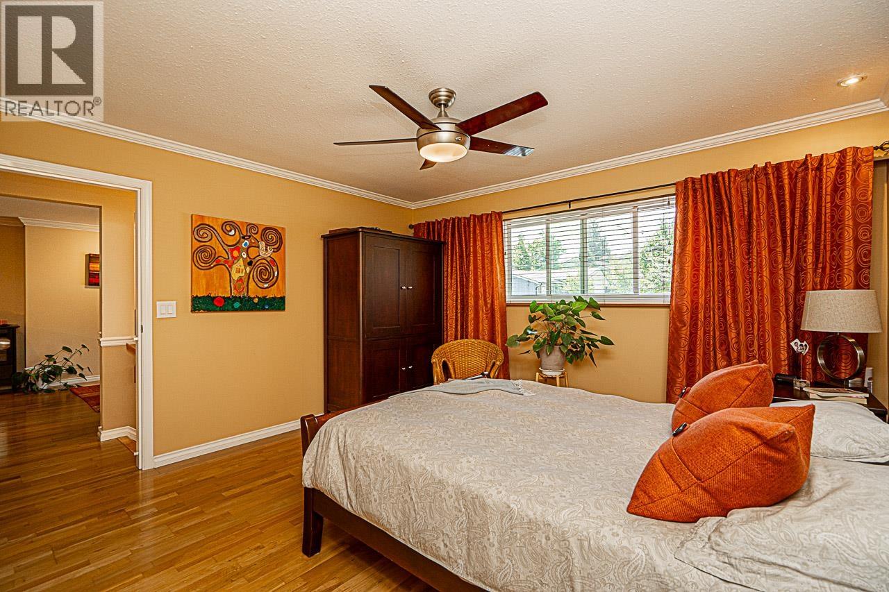 3949 Gilpin Street, Burnaby, British Columbia  V5G 2H2 - Photo 14 - R3126521