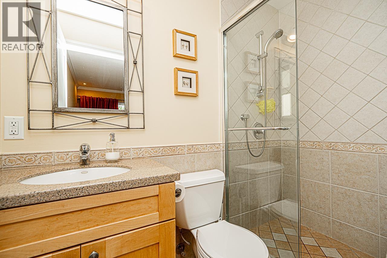 3949 Gilpin Street, Burnaby, British Columbia  V5G 2H2 - Photo 15 - R3126521