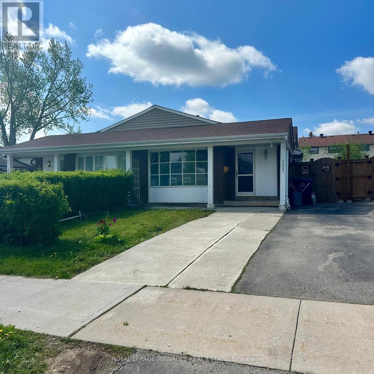 3427 Martins Pine Crescent, Mississauga, Ontario  L5L 1G3 - Photo 1 - W13158652