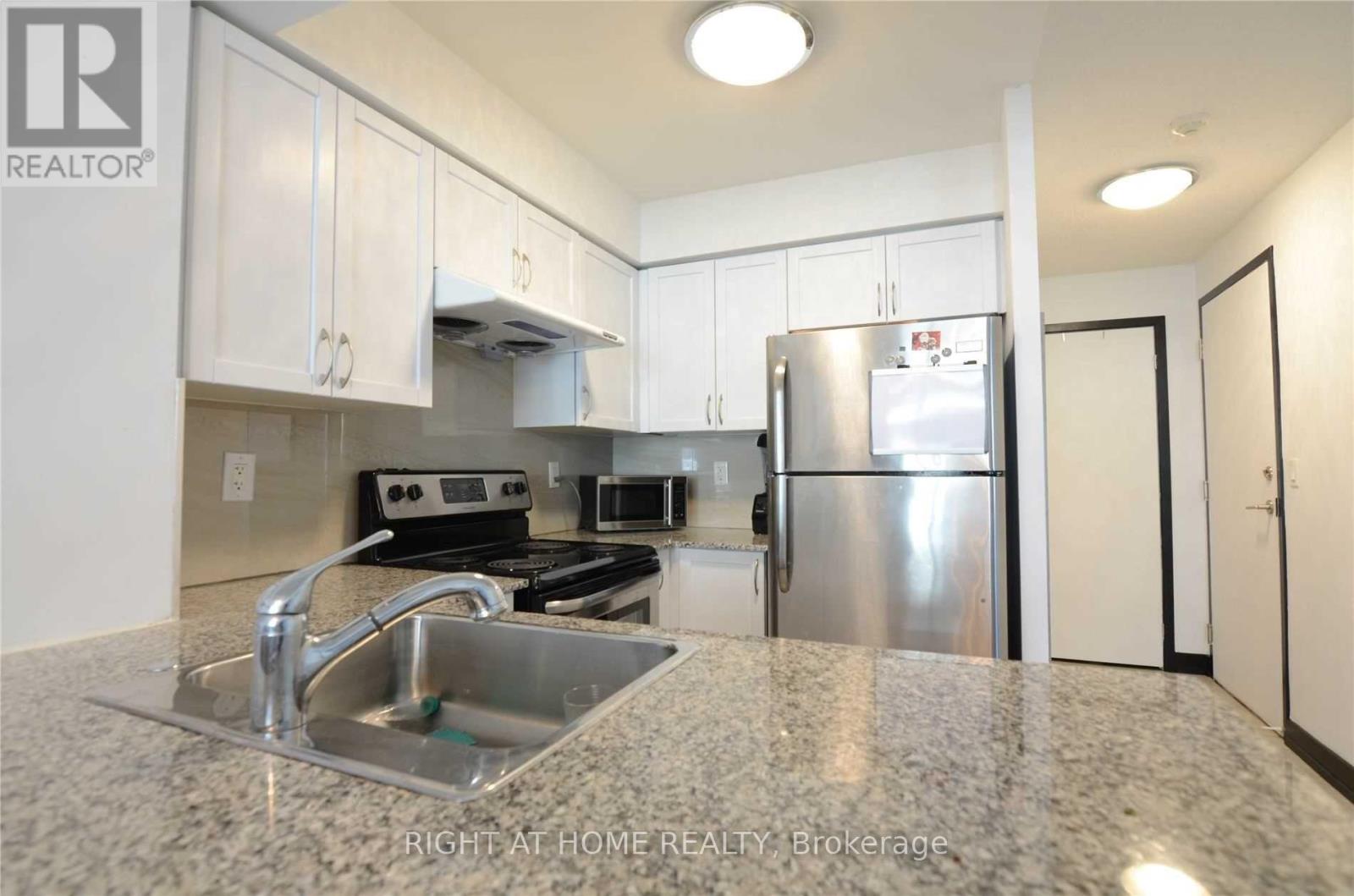 1016 - 812 Lansdowne Avenue, Toronto, Ontario  M6H 4K5 - Photo 4 - W13158760