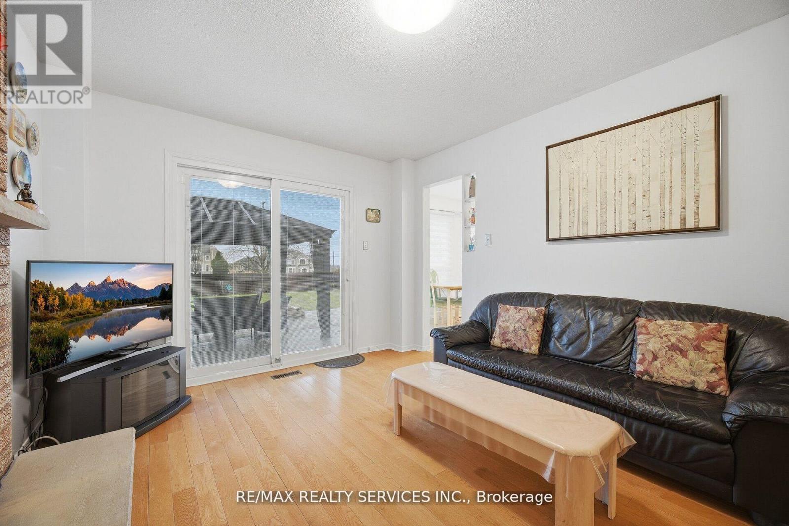 62 Fernbrook Crescent, Brampton, Ontario  L6Z 3N7 - Photo 19 - W13158772