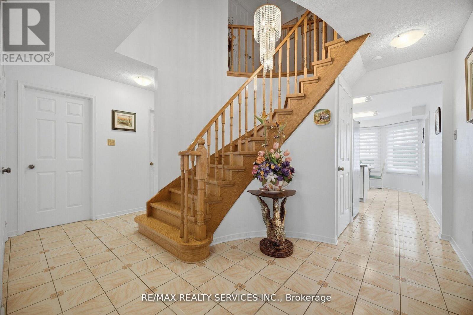 62 Fernbrook Crescent, Brampton, Ontario  L6Z 3N7 - Photo 22 - W13158772