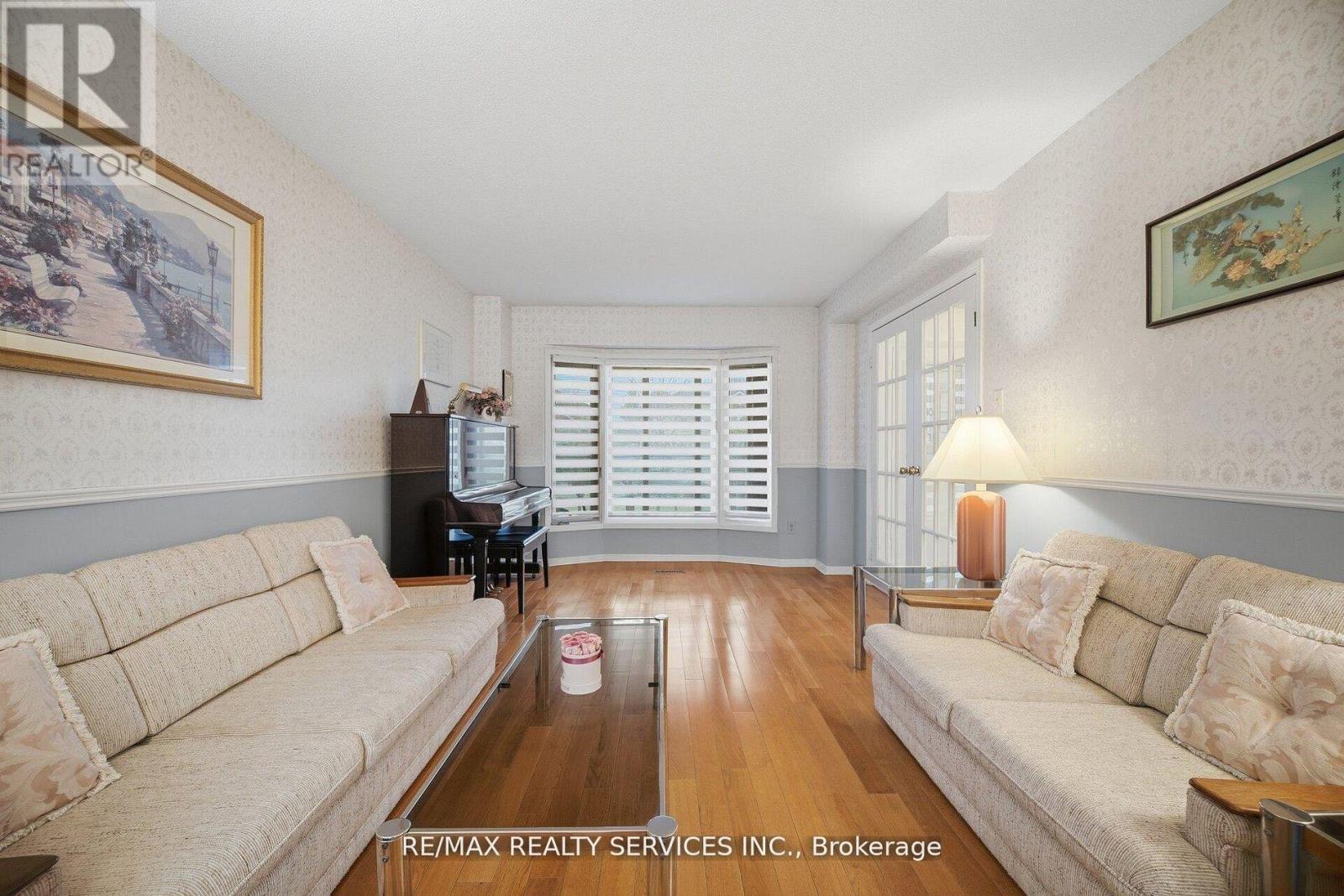 62 Fernbrook Crescent, Brampton, Ontario  L6Z 3N7 - Photo 7 - W13158772