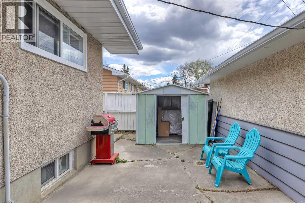 1315 Northmount Drive NW, Calgary, Alberta  T2L 0C9 - Photo 27 - A2312941