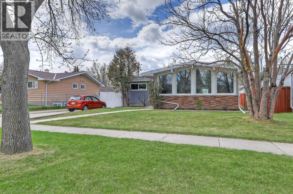 1315 Northmount Drive NW, Calgary, Alberta  T2L 0C9 - Photo 32 - A2312941