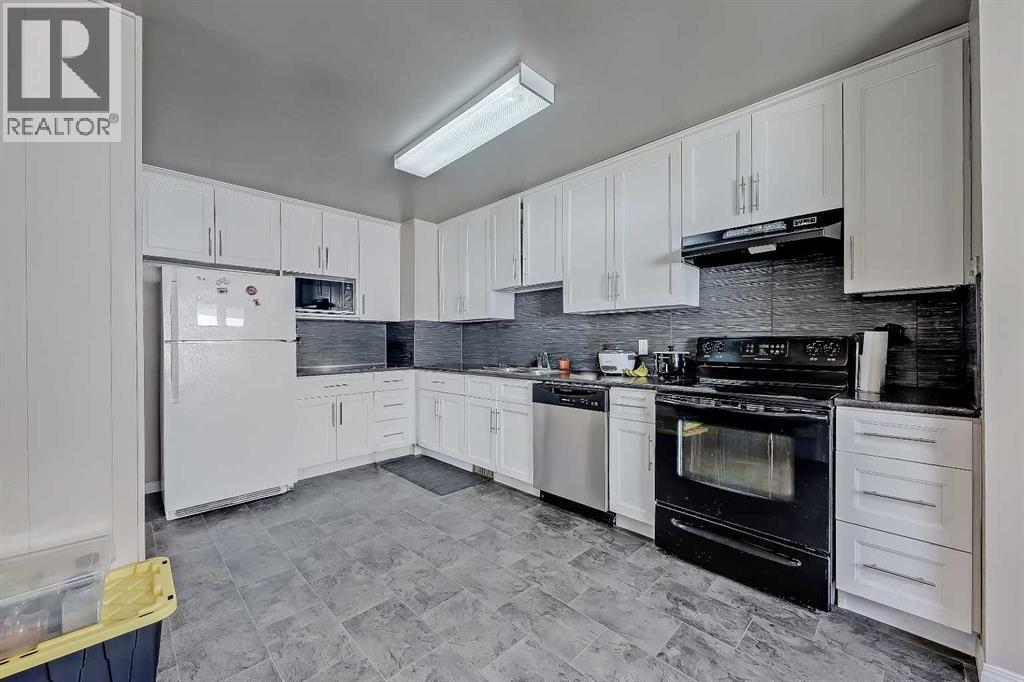 1315 Northmount Drive NW, Calgary, Alberta  T2L 0C9 - Photo 6 - A2312941