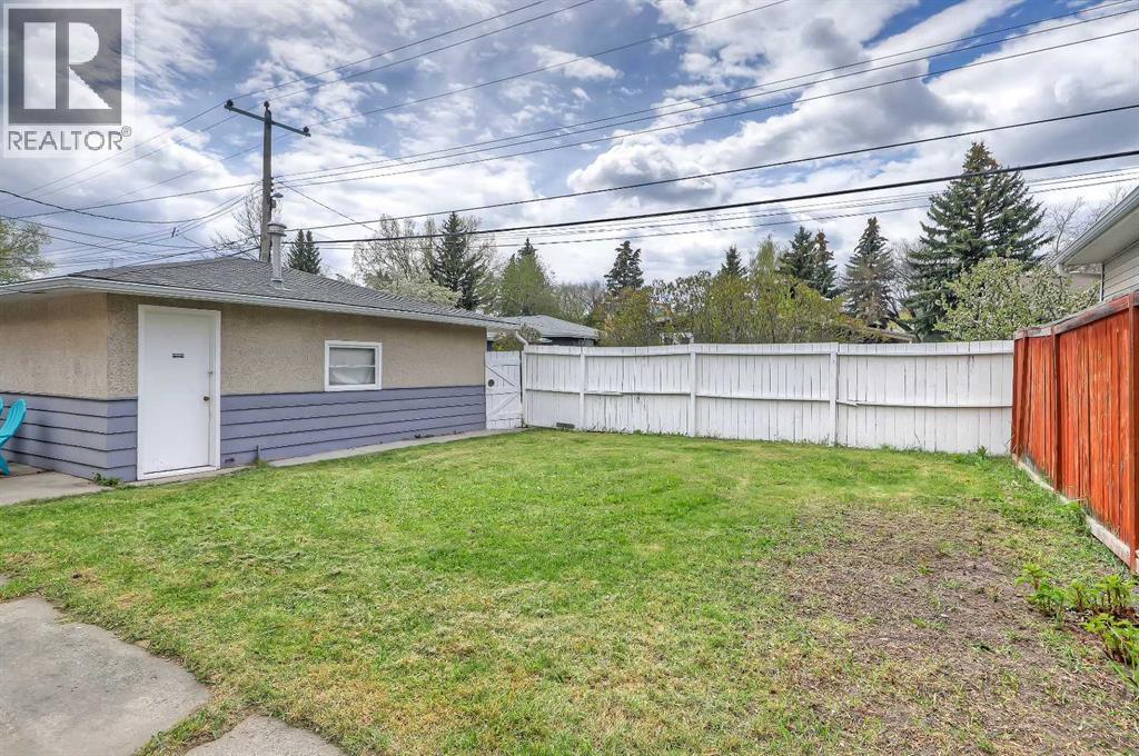 1315 Northmount Drive NW, Calgary, Alberta  T2L 0C9 - Photo 22 - A2312941
