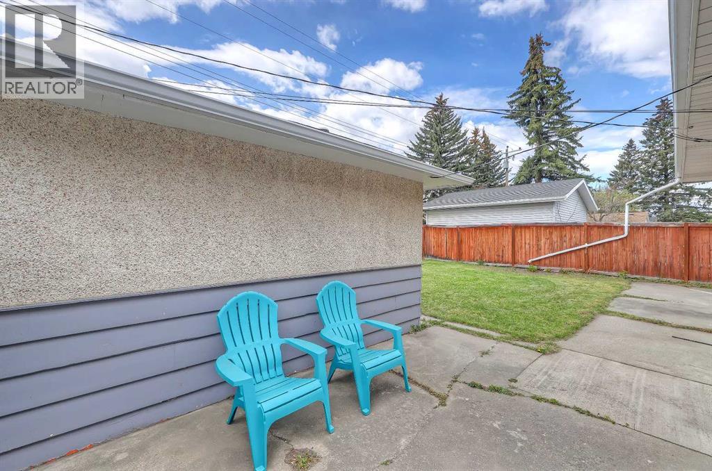 1315 Northmount Drive NW, Calgary, Alberta  T2L 0C9 - Photo 26 - A2312941