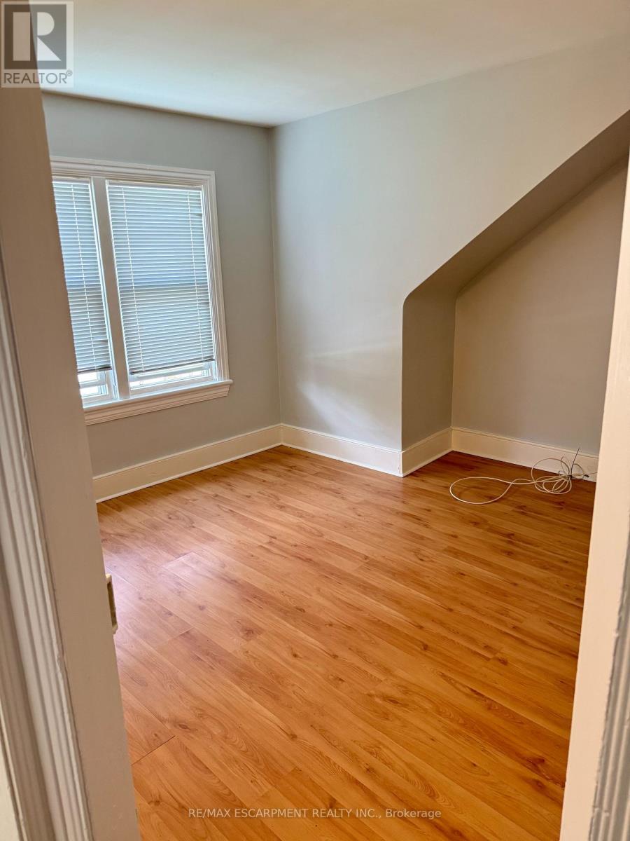2 - 29 Mountain Avenue S, Hamilton, Ontario  L8G 2V7 - Photo 2 - X13158724