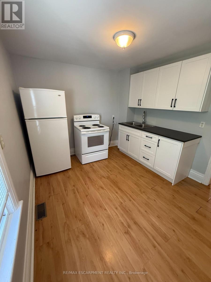 2 - 29 Mountain Avenue S, Hamilton, Ontario  L8G 2V7 - Photo 4 - X13158724