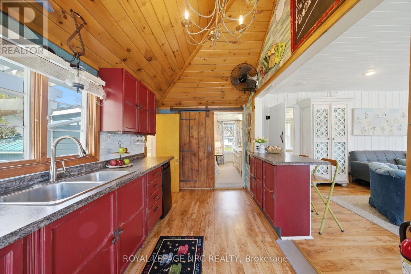 12235 Lakeshore Road, Wainfleet, Ontario  L0S 1V0 - Photo 4 - X13158738