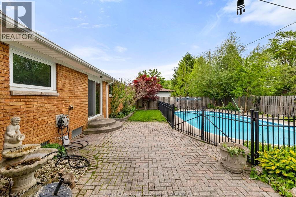 1670 Campbell Avenue, Windsor, Ontario  N9B 2K6 - Photo 20 - 26011727