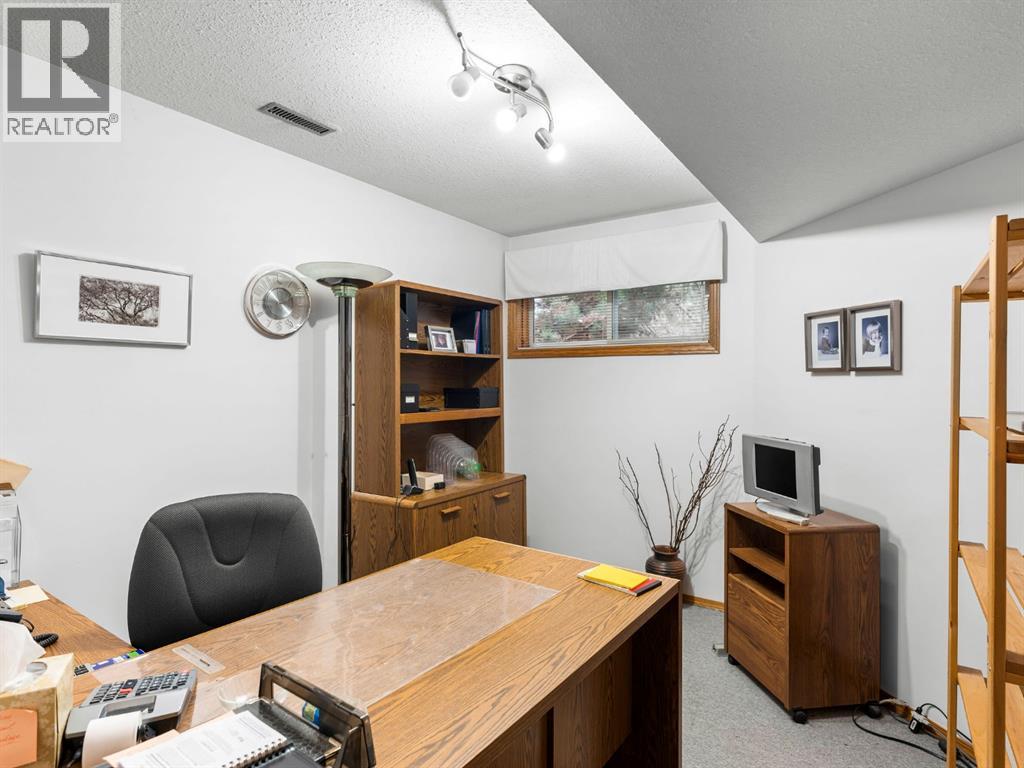 3216 Township Road 303 Road, Rural Mountain View County, Alberta  T0M 0N0 - Photo 38 - A2293239