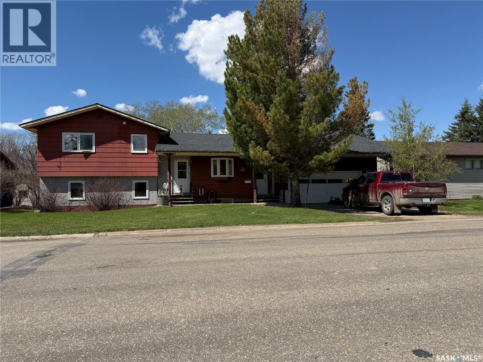 402 9th AVENUE, Rosthern, Saskatchewan