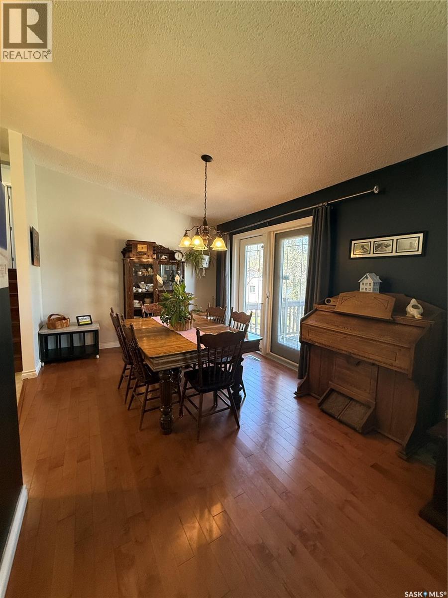 402 9th Avenue, Rosthern, Saskatchewan  S0K 3R0 - Photo 11 - SK036767