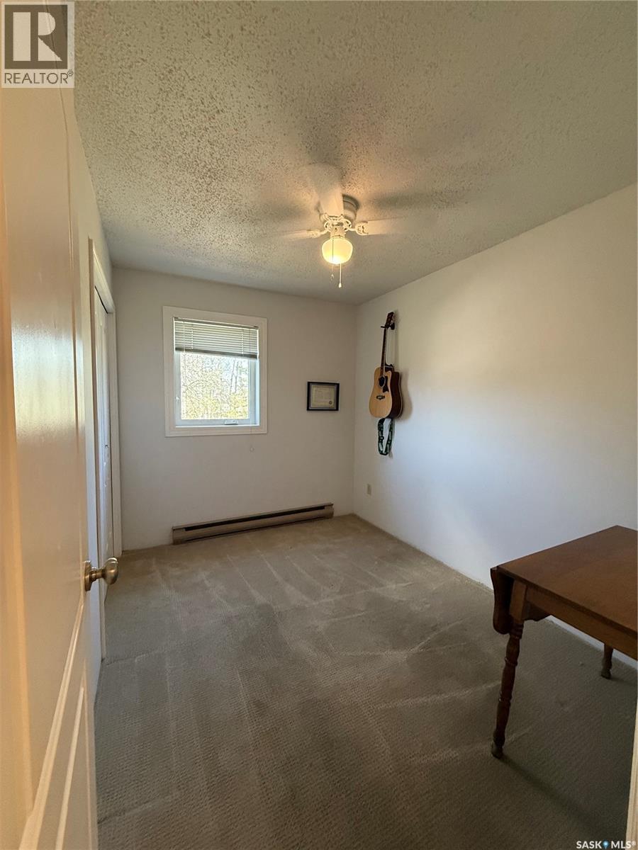 402 9th Avenue, Rosthern, Saskatchewan  S0K 3R0 - Photo 19 - SK036767
