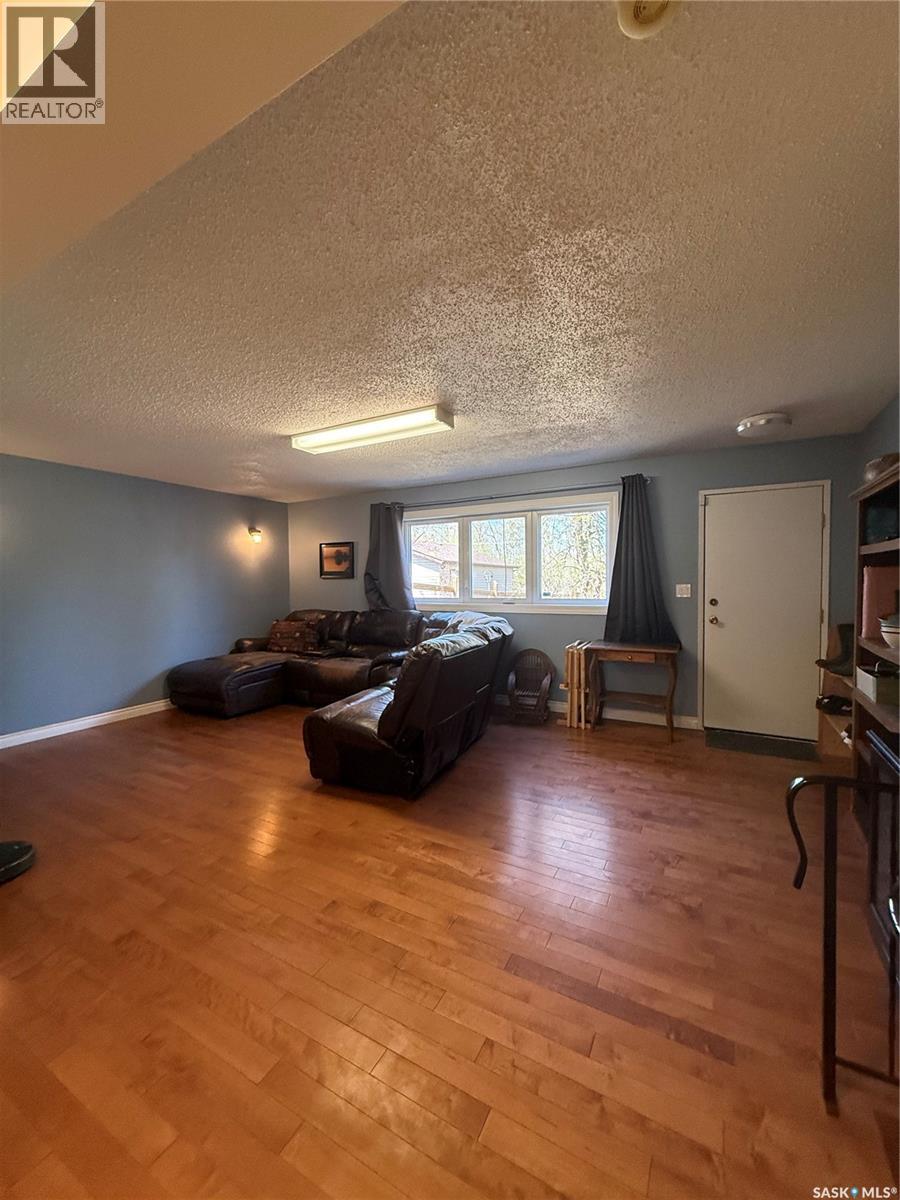 402 9th Avenue, Rosthern, Saskatchewan  S0K 3R0 - Photo 22 - SK036767