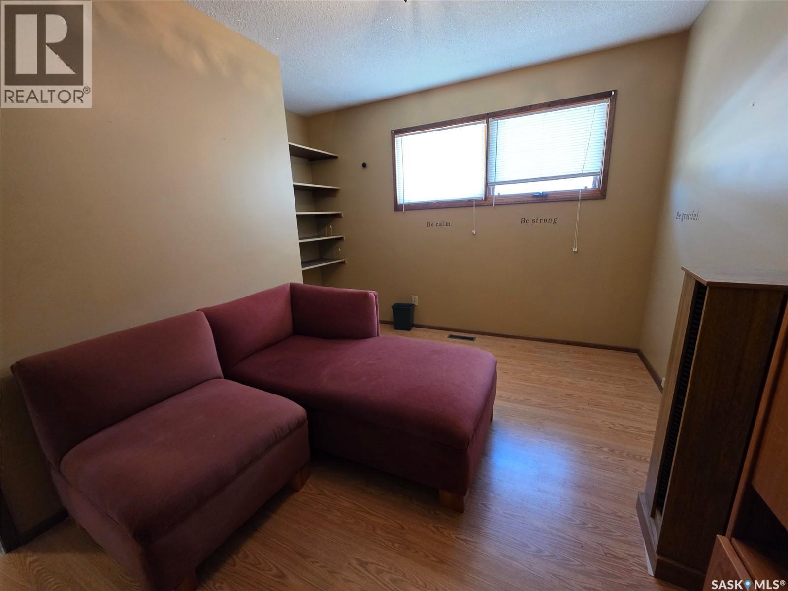 403 Annable Street, Herbert, Saskatchewan  S0H 2A0 - Photo 10 - SK036746