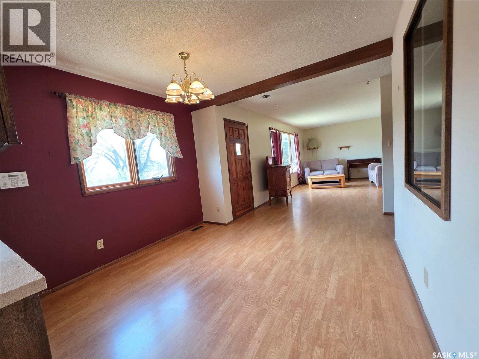 403 Annable Street, Herbert, Saskatchewan  S0H 2A0 - Photo 4 - SK036746