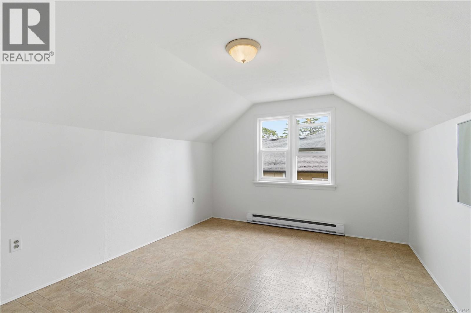 1541 Mcrae Ave, Saanich, British Columbia  V8P 1G4 - Photo 15 - 1037515