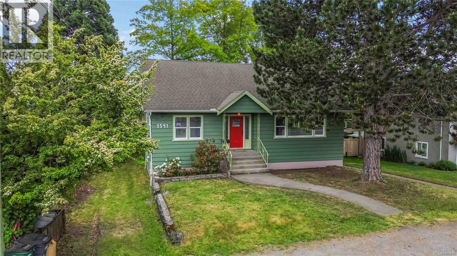 1541 Mcrae Ave, Saanich, British Columbia  V8P 1G4 - Photo 35 - 1037515