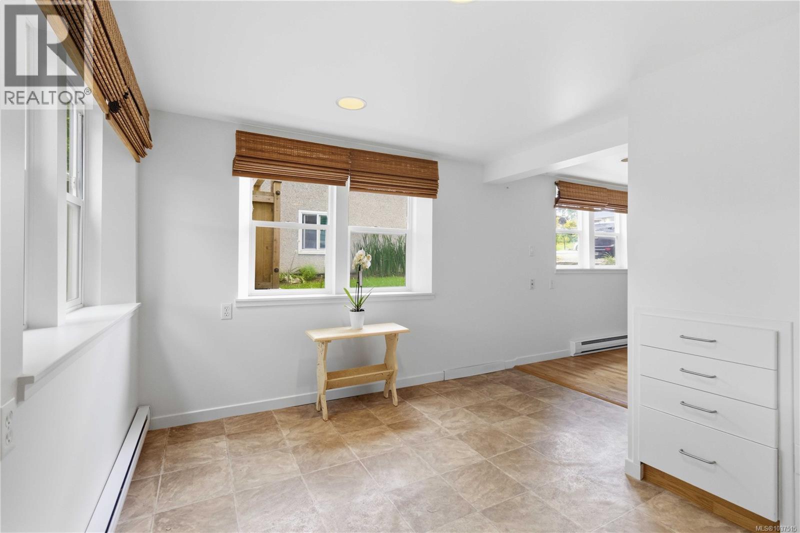 1541 Mcrae Ave, Saanich, British Columbia  V8P 1G4 - Photo 21 - 1037515