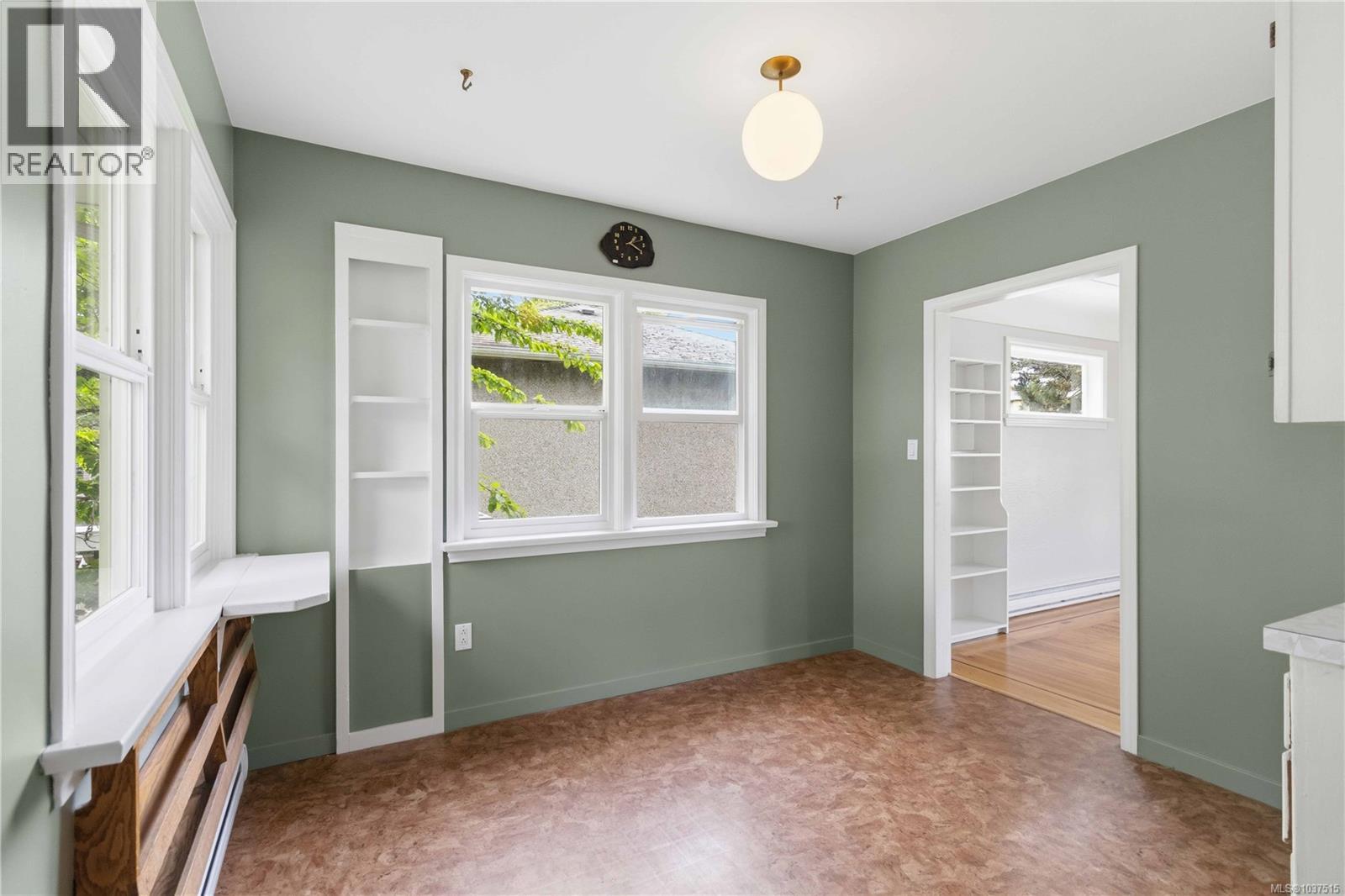 1541 Mcrae Ave, Saanich, British Columbia  V8P 1G4 - Photo 9 - 1037515
