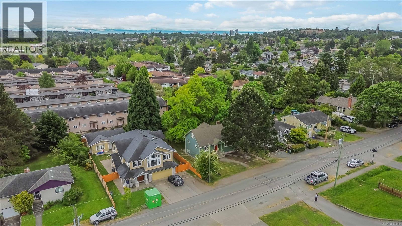 1541 Mcrae Ave, Saanich, British Columbia  V8P 1G4 - Photo 37 - 1037515
