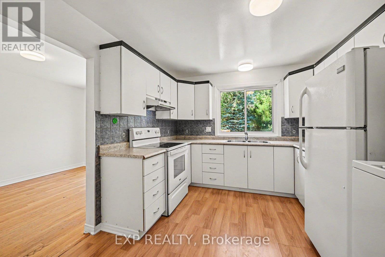 1214 Clyde Avenue, Ottawa, Ontario  K2C 1Y4 - Photo 10 - X13158822