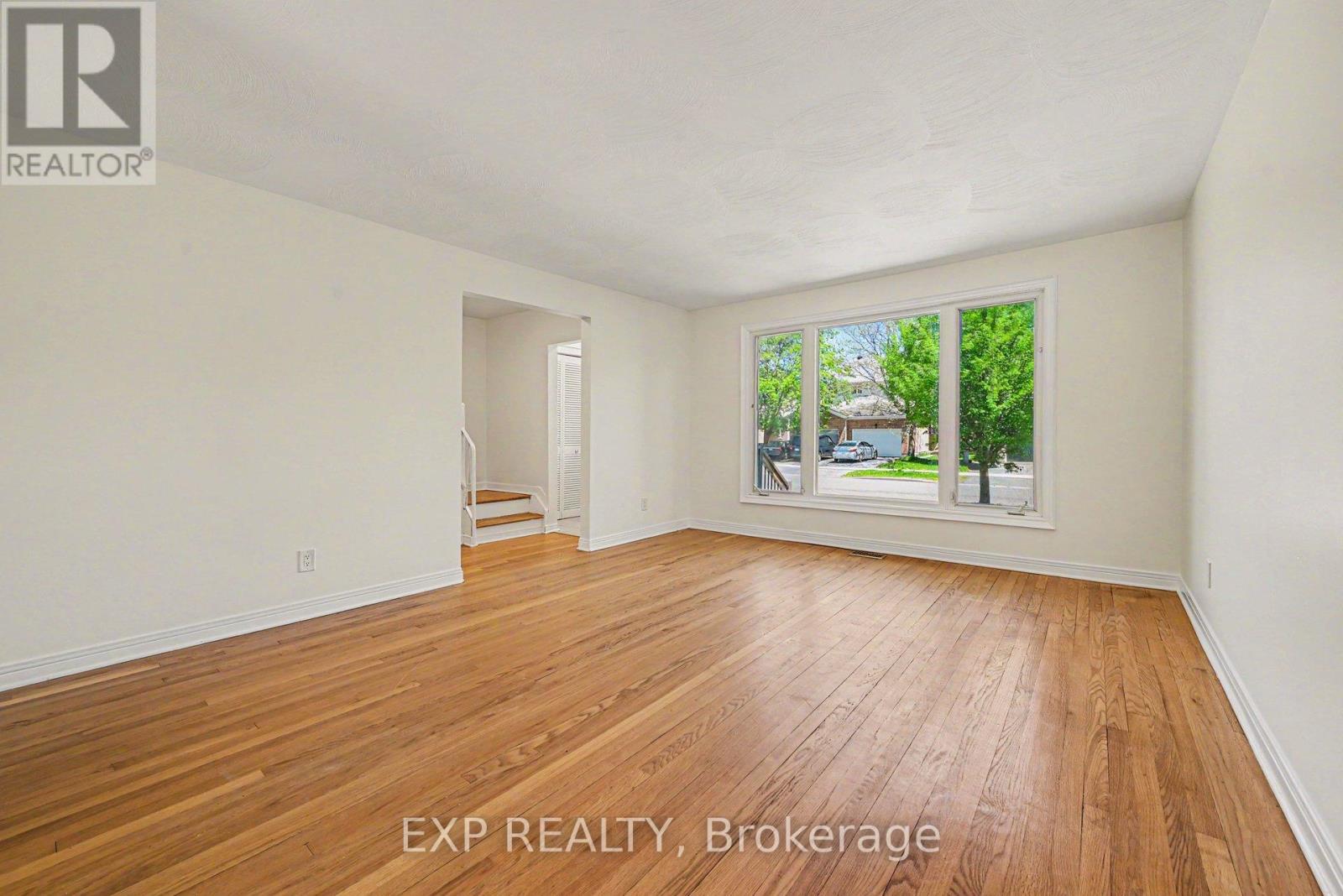 1214 Clyde Avenue, Ottawa, Ontario  K2C 1Y4 - Photo 5 - X13158822