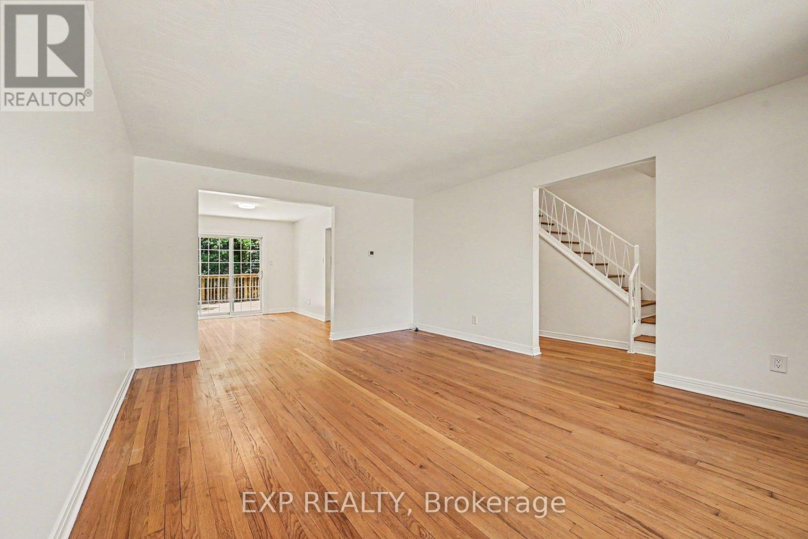 1214 Clyde Avenue, Ottawa, Ontario  K2C 1Y4 - Photo 6 - X13158822