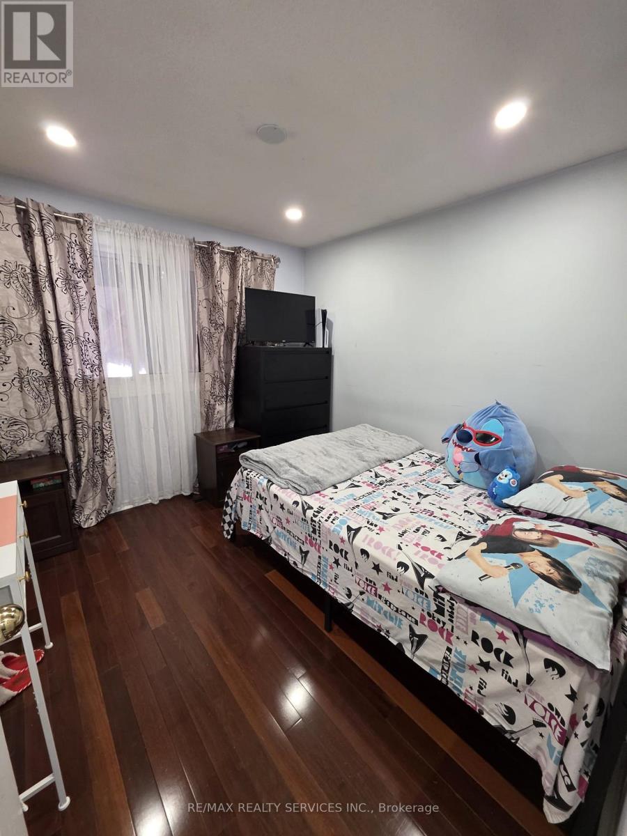 24 Kindle Court, Brampton, Ontario  L6Z 1B2 - Photo 11 - W13158534
