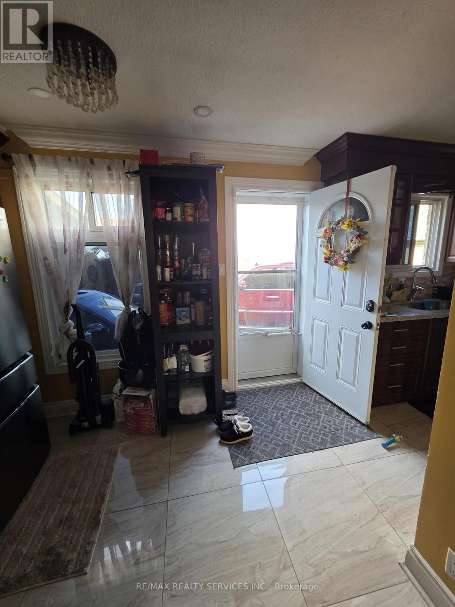 24 Kindle Court, Brampton, Ontario  L6Z 1B2 - Photo 21 - W13158534