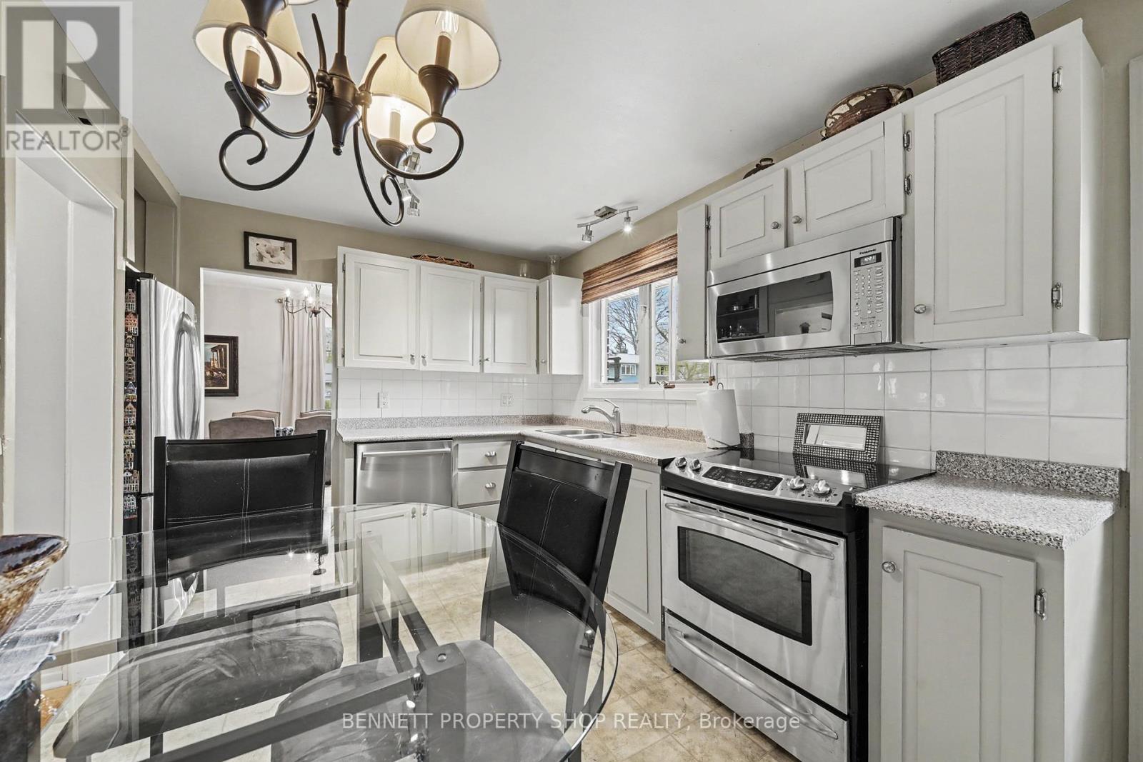 580 Blanchard Crescent, Ottawa, Ontario  K1V 7B8 - Photo 7 - X13158046