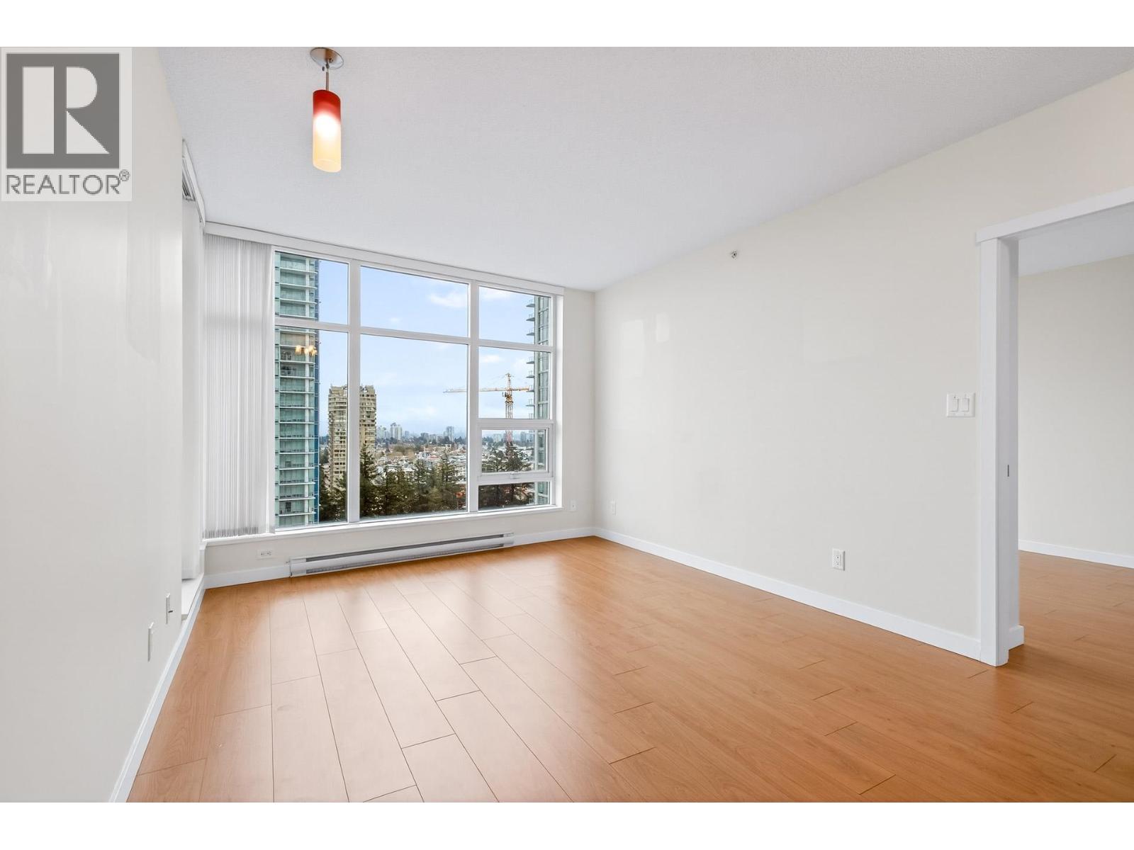 2005 4880 Bennett Street, Burnaby, British Columbia  V5H 0C1 - Photo 5 - R3126569