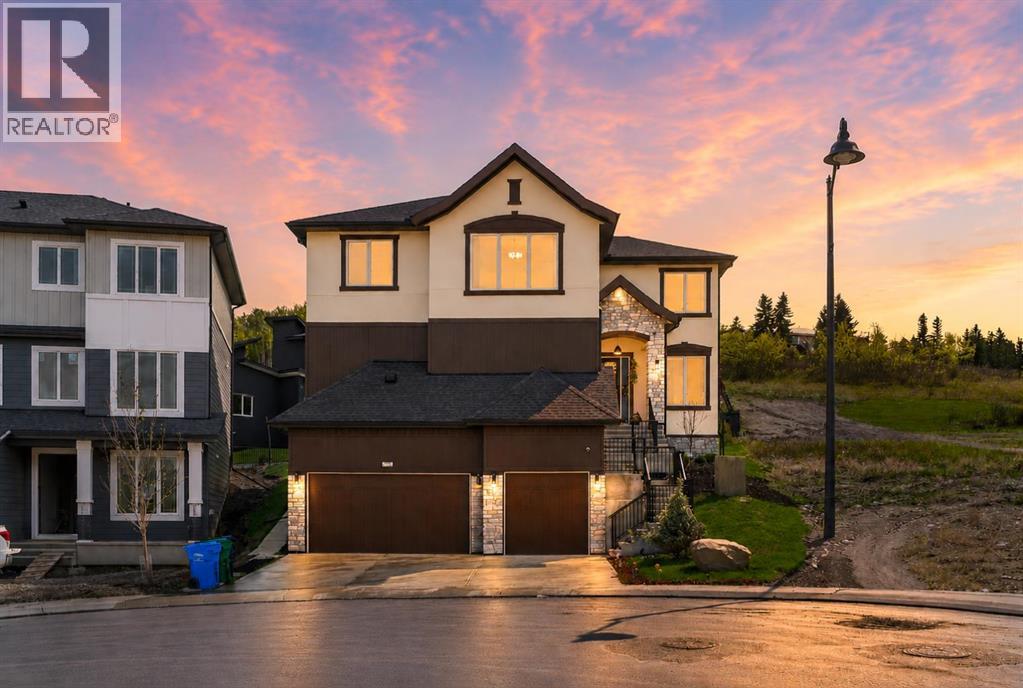 148 Crestridge Terrace SW, Calgary, Alberta