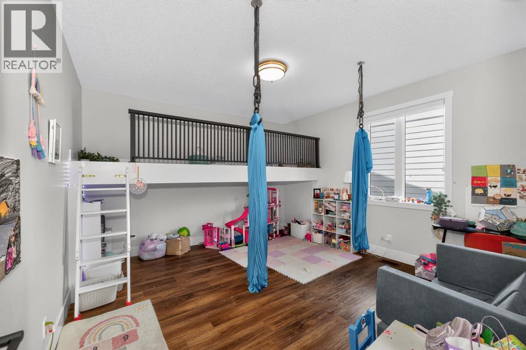148 Crestridge Terrace SW, Calgary, Alberta  T3B 6K5 - Photo 18 - A2313265