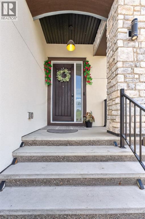 148 Crestridge Terrace SW, Calgary, Alberta  T3B 6K5 - Photo 6 - A2313265