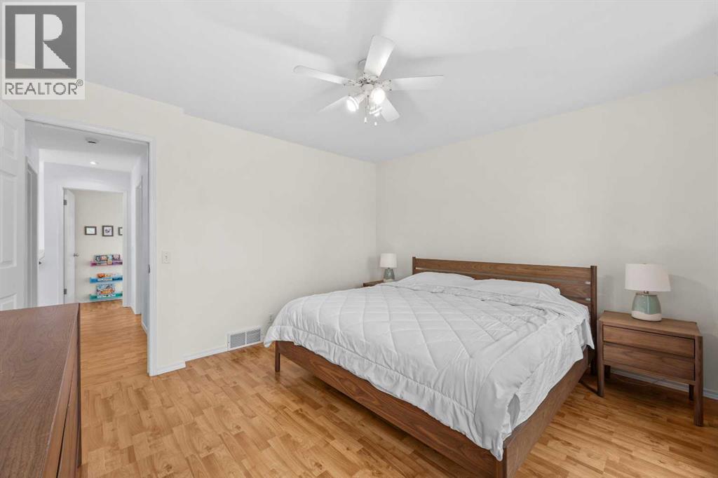 99 Hidden Crescent NW, Calgary, Alberta  T3A 5L4 - Photo 23 - A2310435