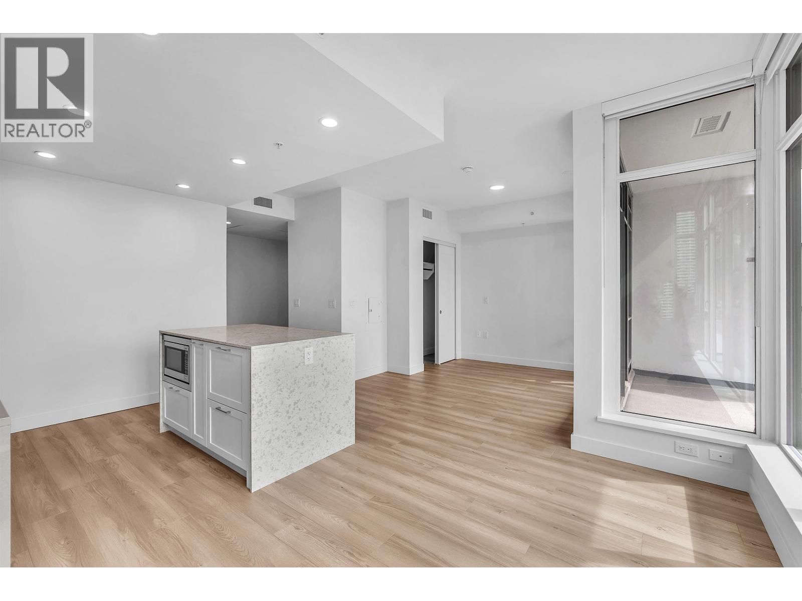2xxx 2381 Beta Avenue, Burnaby, British Columbia  V5C 0P7 - Photo 4 - R3126598