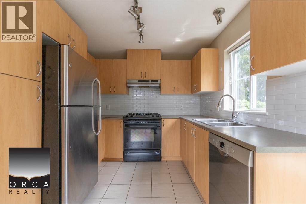 309 9098 Halston Court, Burnaby, British Columbia  V3N 0A6 - Photo 11 - R3126608