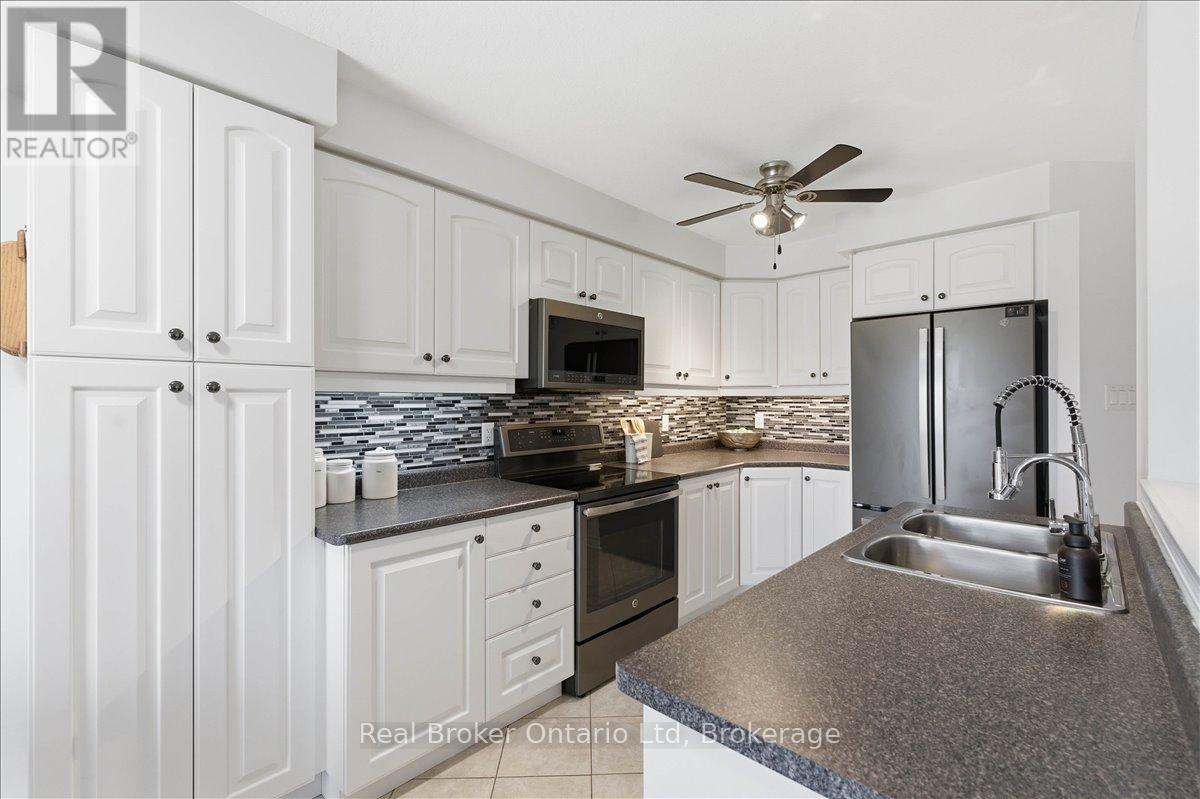 32 Laughland Lane, Guelph, Ontario  N1L 0C9 - Photo 8 - X13158820