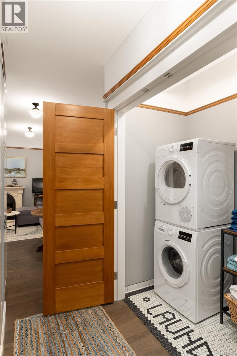 1215 Richardson St, Victoria, British Columbia  V8V 3C9 - Photo 56 - 1037484
