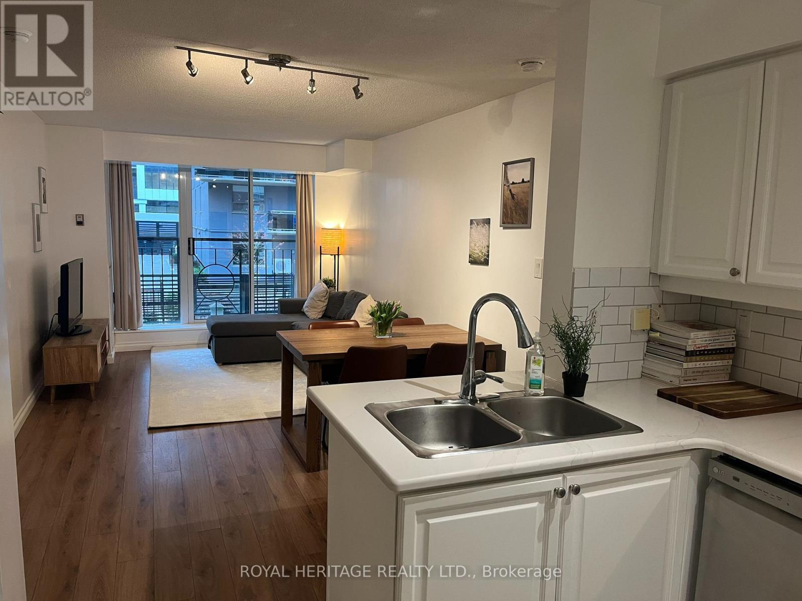 211 - 188 Redpath Avenue, Toronto, Ontario  M4P 3J2 - Photo 6 - C13068146