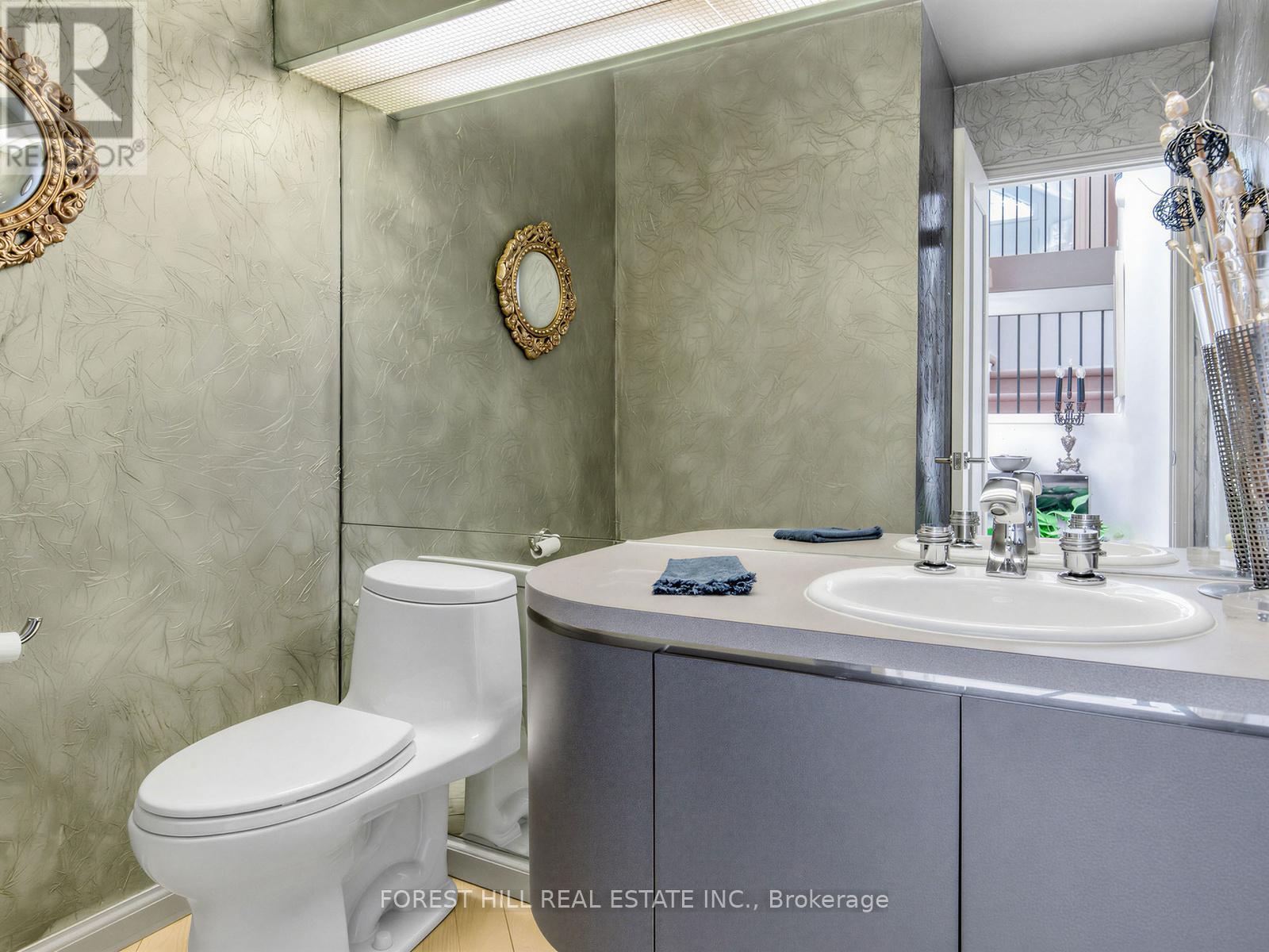 43 Beaverhall Drive, Toronto, Ontario  M2L 2C8 - Photo 20 - C13155900