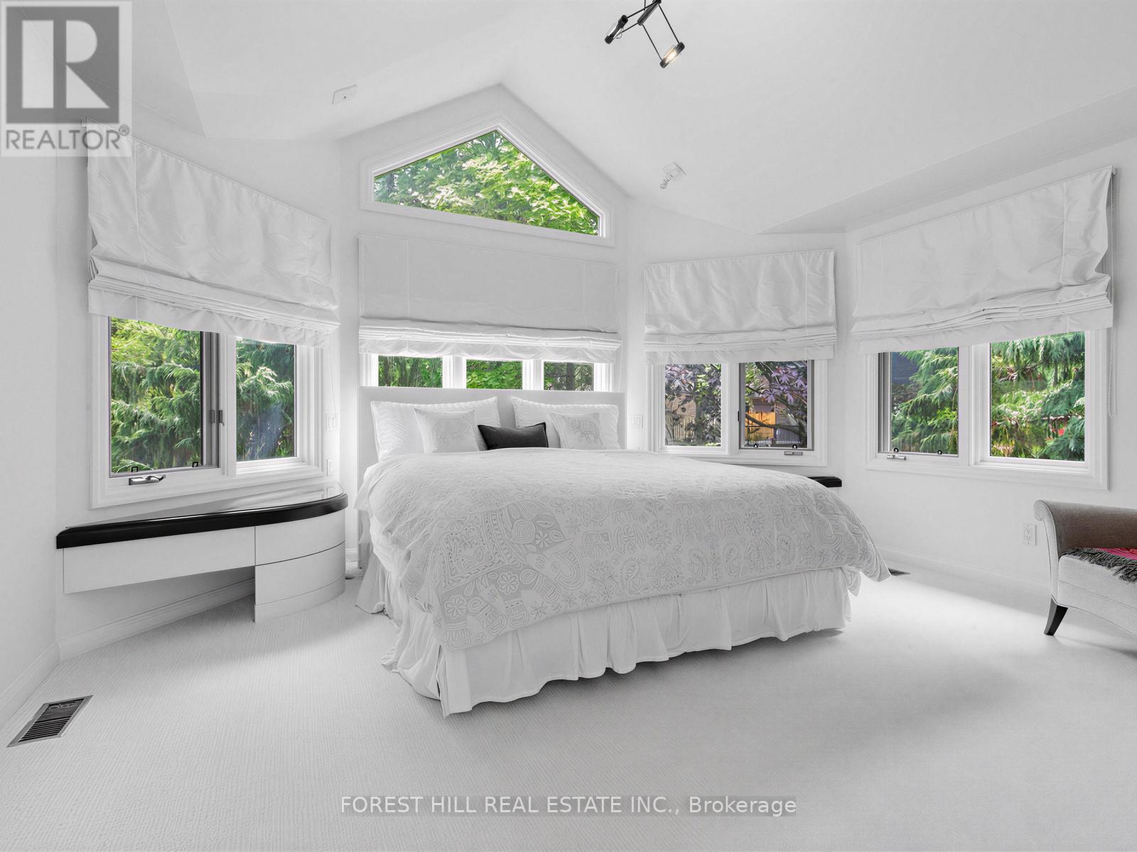 43 Beaverhall Drive, Toronto, Ontario  M2L 2C8 - Photo 22 - C13155900