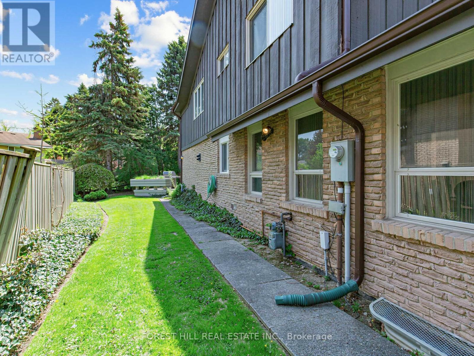 43 Beaverhall Drive, Toronto, Ontario  M2L 2C8 - Photo 37 - C13155900